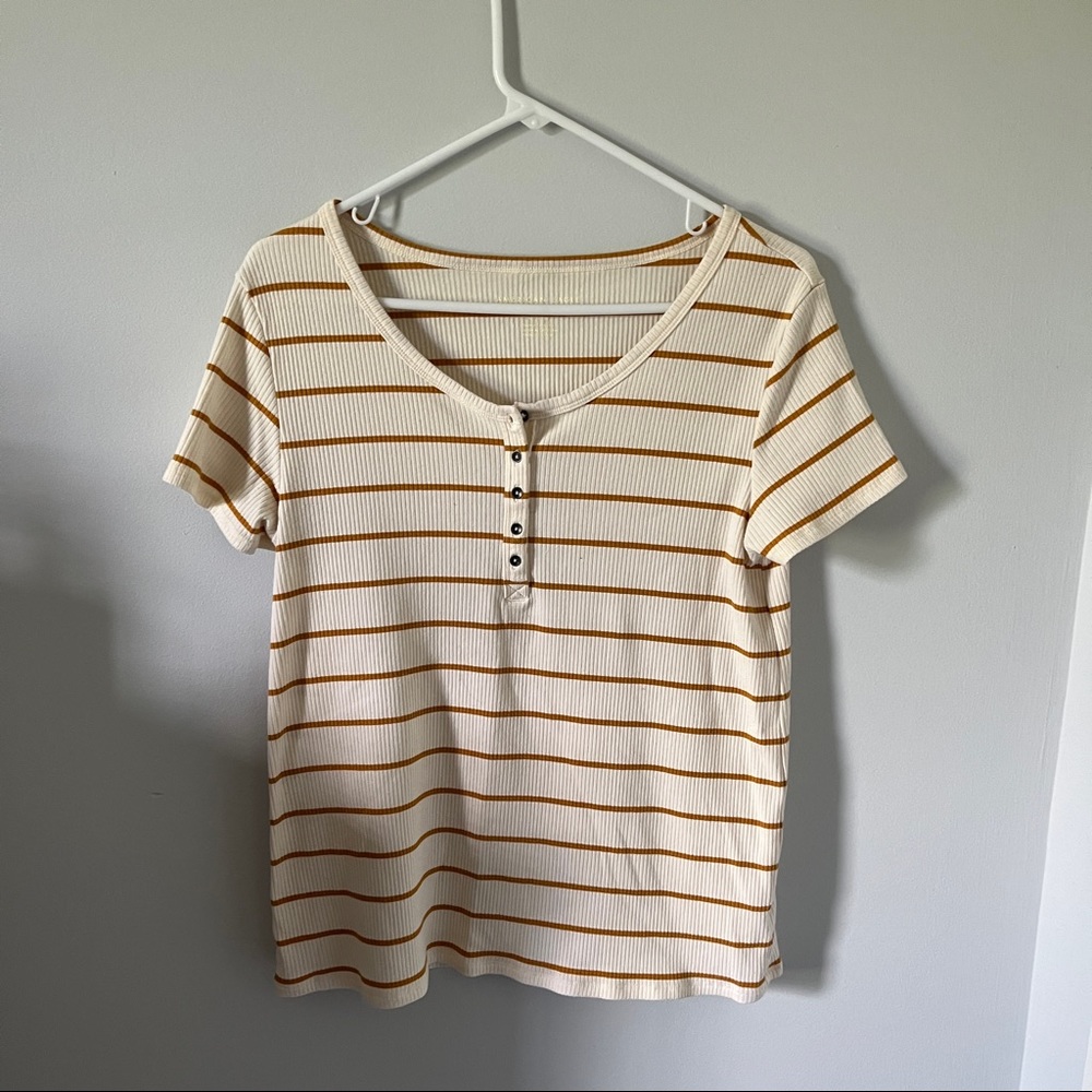American Eagle shirt